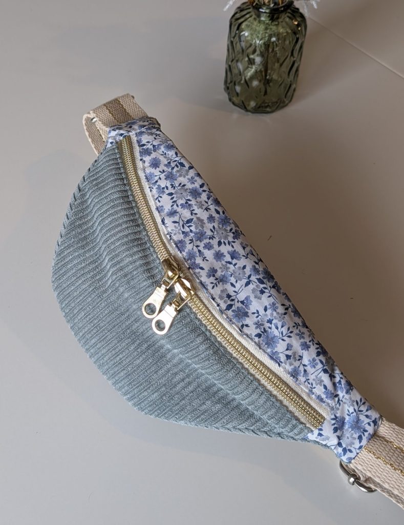 Petit Sac Banane Velours Côtelé Vert d’Eau & Coton Enduit Fleuri - Taille Enfant