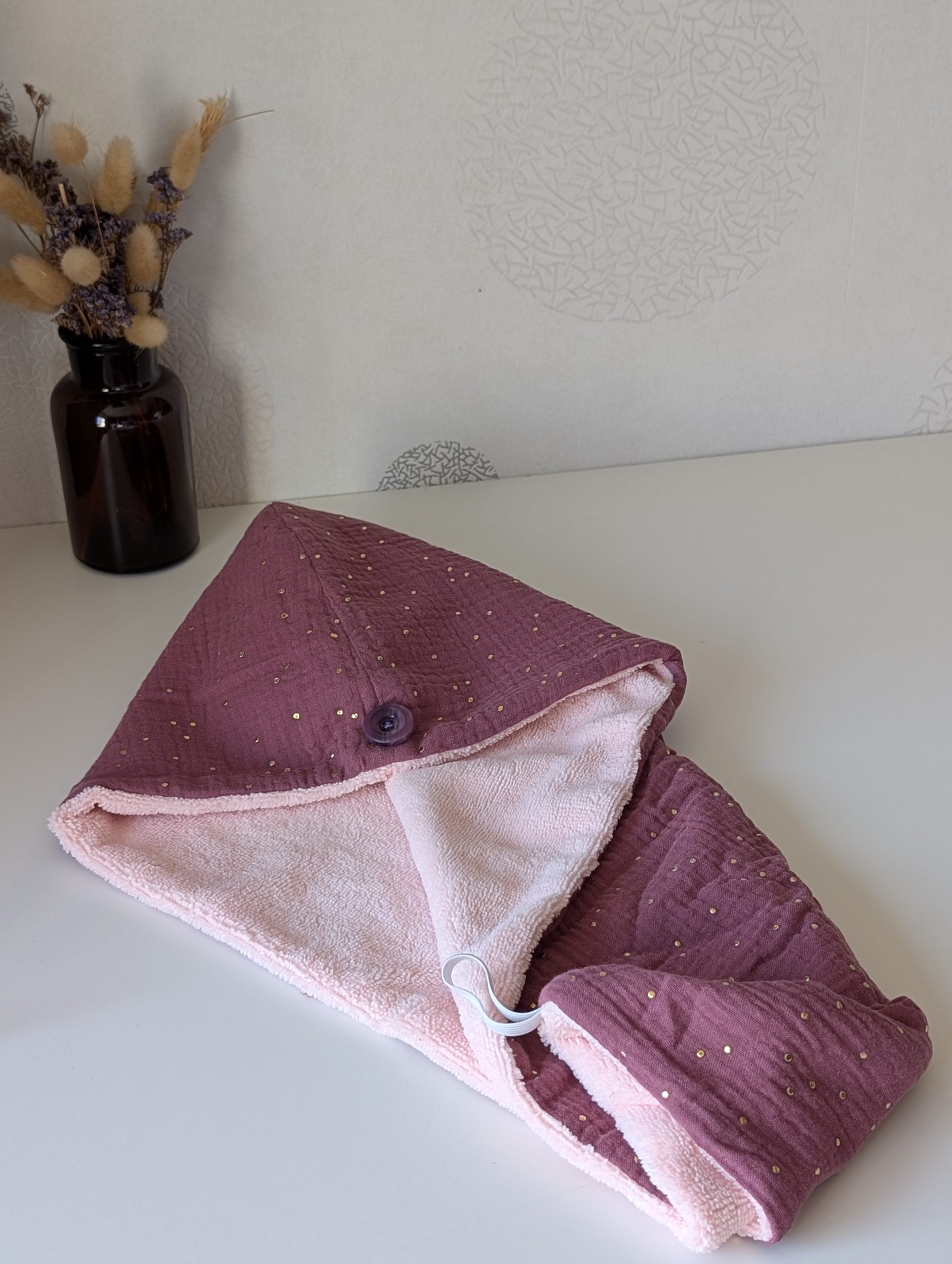 Serviette Turban Cheveux Violet & Pois Dorés – Gaze de Coton & Bambou – Image 2
